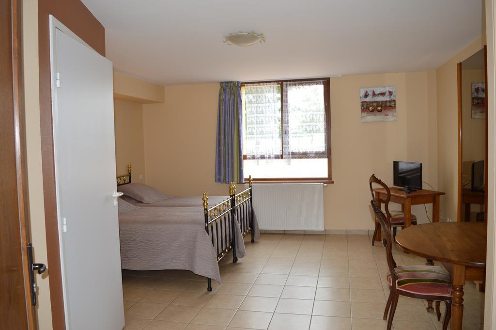 Cote Midi Chambre D'Hote Chaneins Eksteriør billede